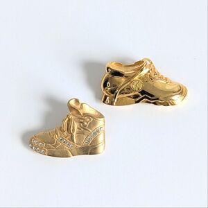 2pc Sneaker Pop Culture Brooches Anne Klein JJ Jonette Gold Tone Rhinestones